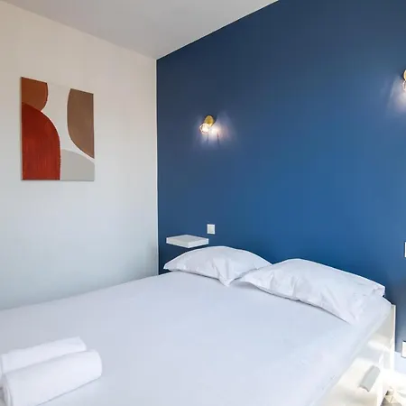 Bleu, blanc, rouge Tours